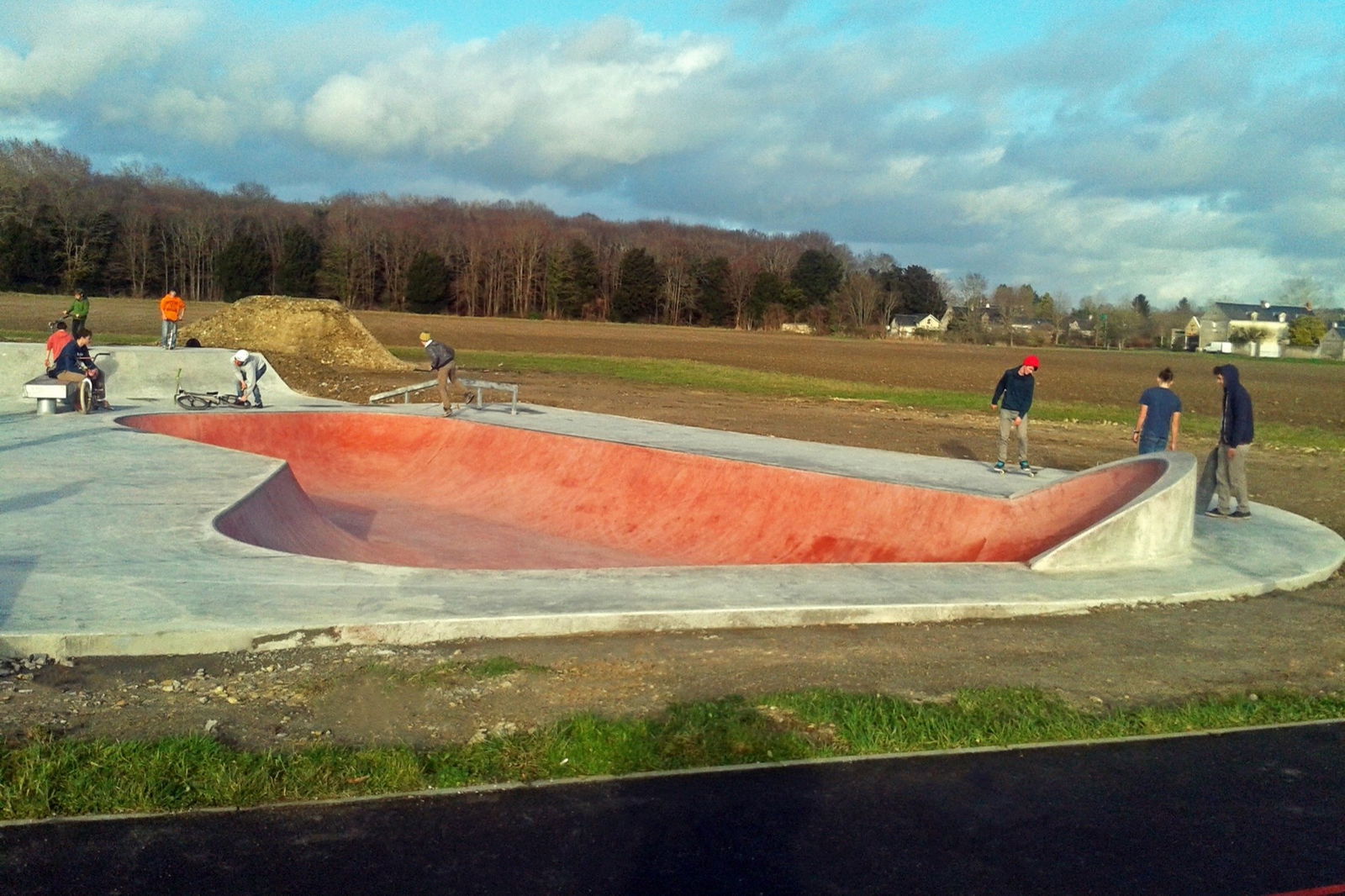 Beaumont-en-Véron skatepark